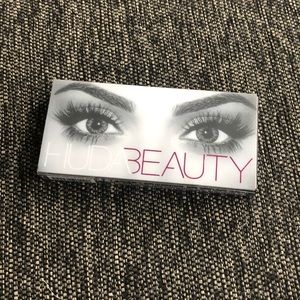 HUDA Eazy Lash, Camille #16